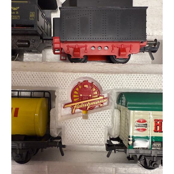 Beginners 1976 HO Fleischmann Train Set with Transformer Missing Track - AS IS - Picture 12 of 14